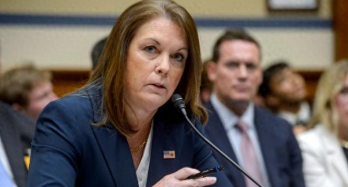 US Secret Service chief loses her job