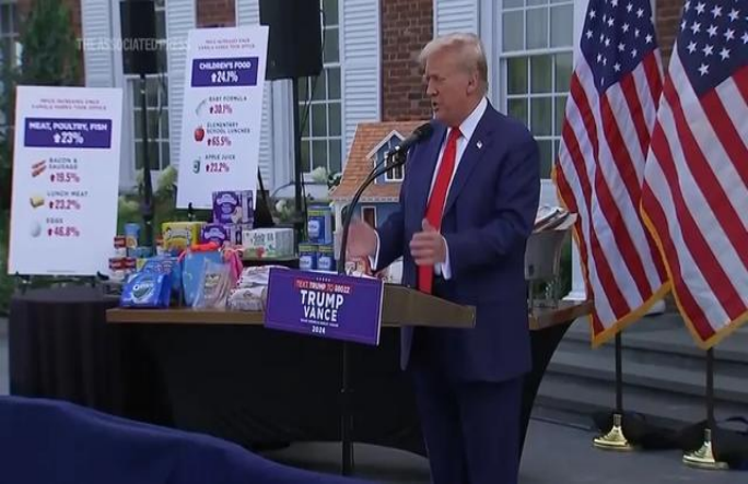 Trump: Don't advise me, I have the right to attack her personally